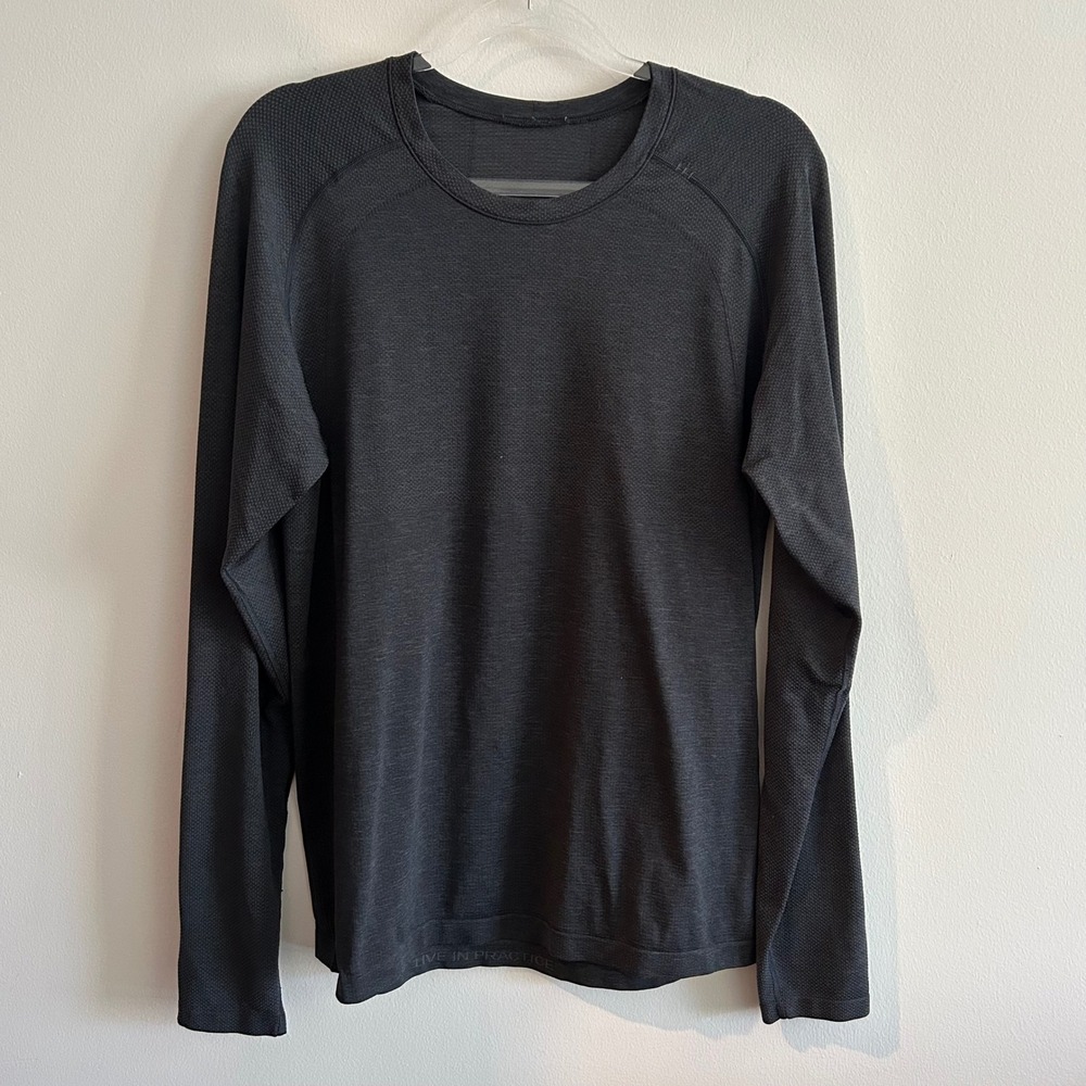 Lululemon Metal Vent Tech Long Sleeve Gray Size L Seamless Training Shirt
